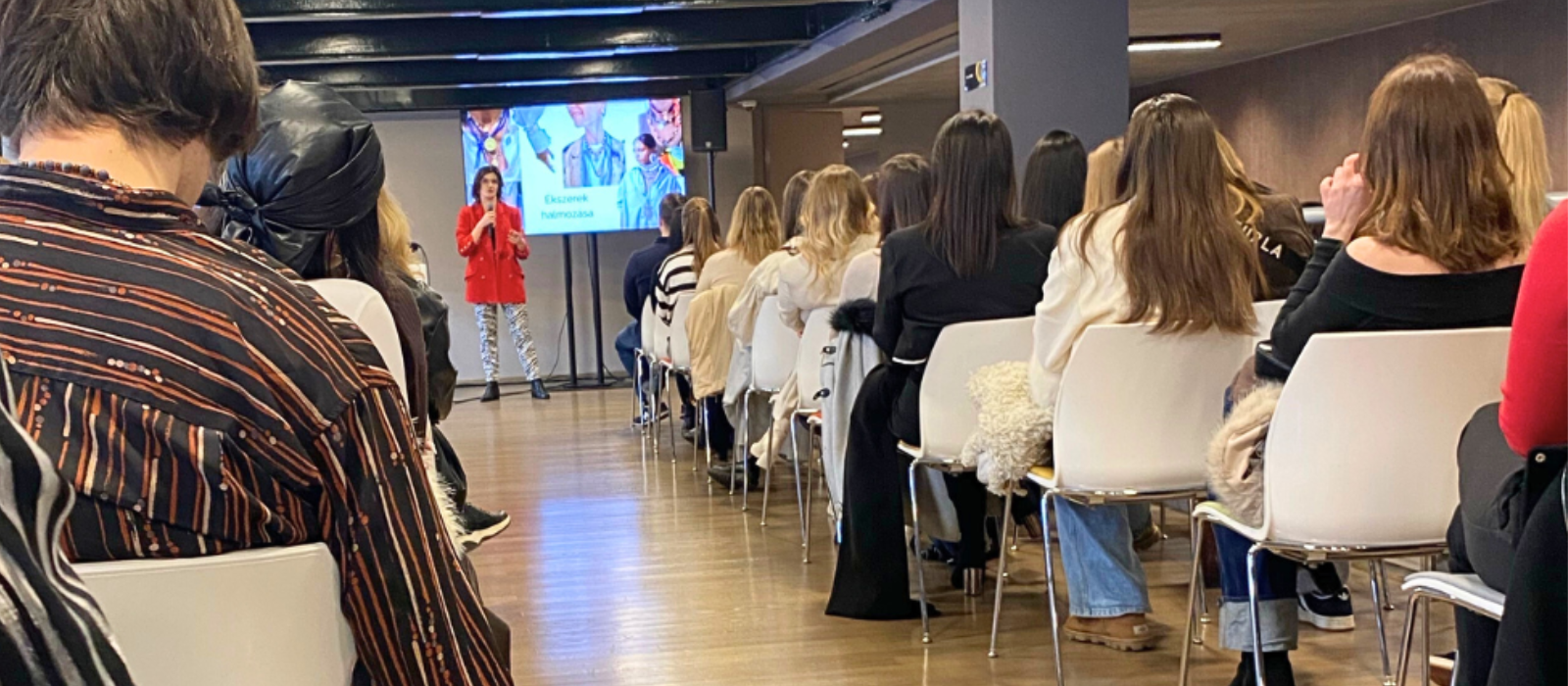 Bálint Sára előadása a Budapest Central European Fashion Weeken